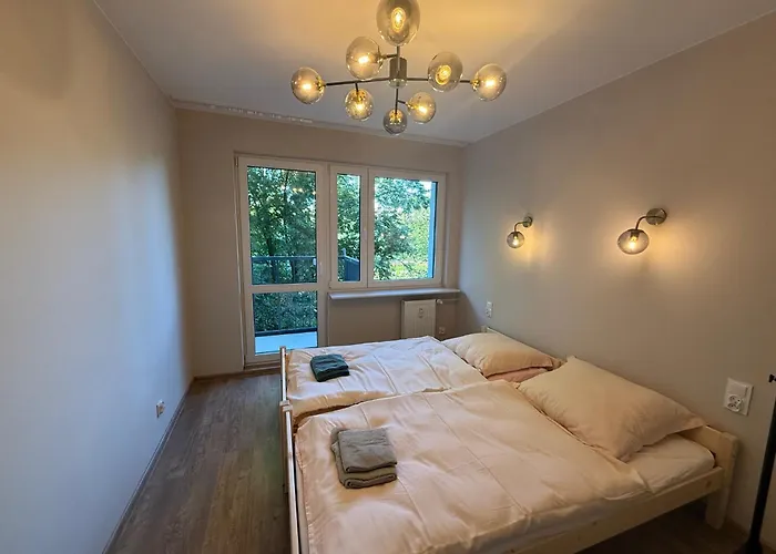 Self Check-in Free Parking *